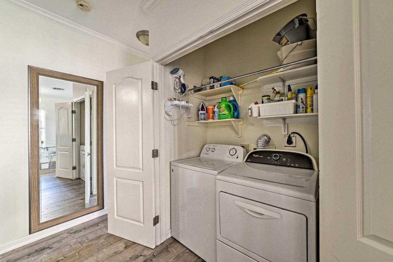 Modern Island Condo With Pool Steps To The Beach! South Padre Island Buitenkant foto