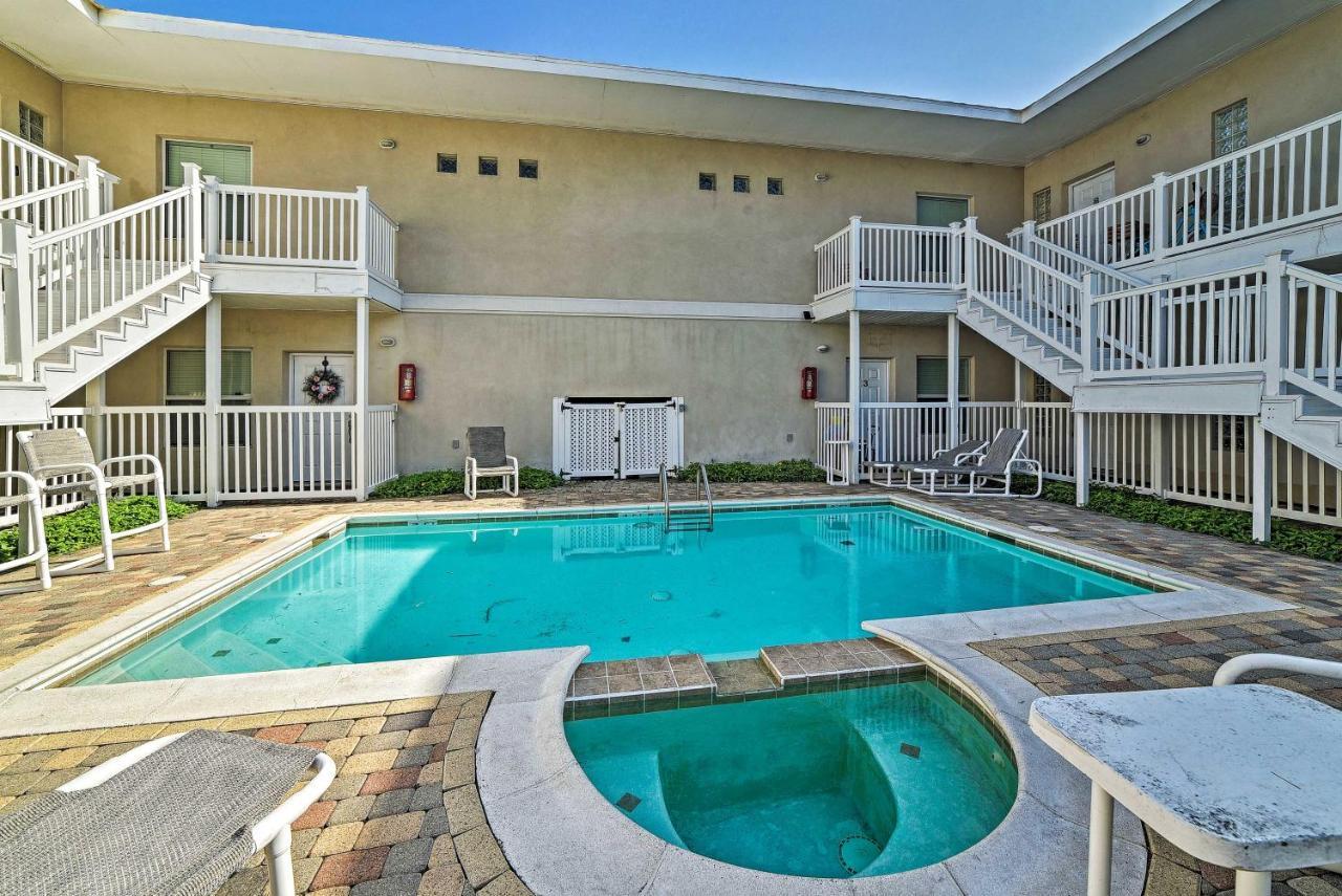 Modern Island Condo With Pool Steps To The Beach! South Padre Island Buitenkant foto